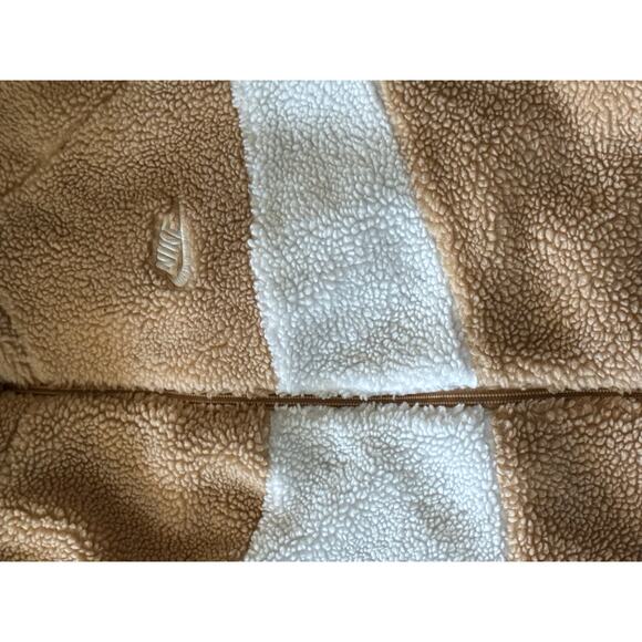 Nike Big Swoosh Reversible Boa Jacket Hemp White Men's Size large - Picture 2 of 6